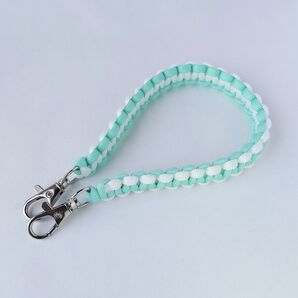 【ハンドストラップ】パラコード ターコイズブルー×ホワイト