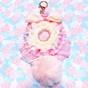 ハンドメイド 痛ロゼットバッグチャーム