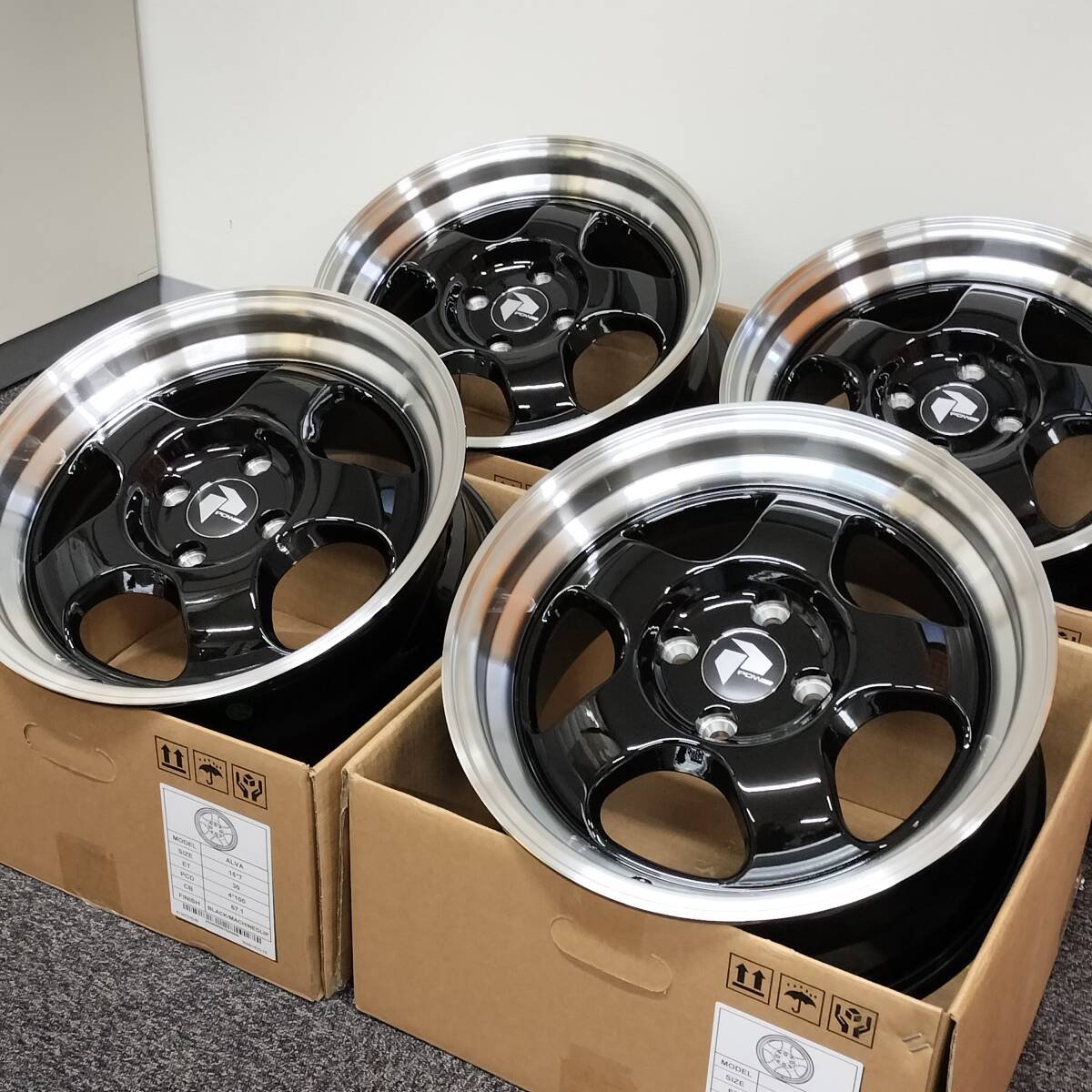 ⬜︎rrrr⬜︎旧車・暴走族 15×7J/+30/PCD100 新品2本② 2025年最新】Yahoo!オークション -15インチ 4穴 100 7j 30の中古
