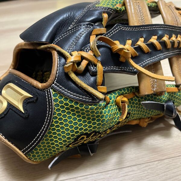 阪神タイガース 歳内 実使用 グローブ 価格の相談可能