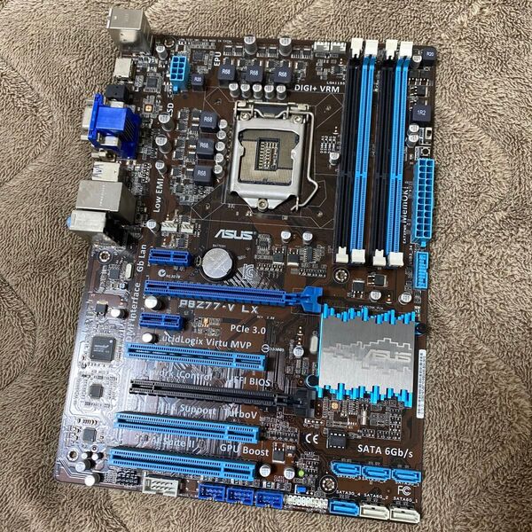 ASUS製 マザーボード P8Z77-V LX