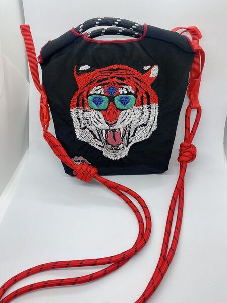 新品紐付きBall&Chain エコバック黒虎刺繍バック SIZE S