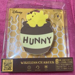 ◆くまのプーさん◆美品 ワイヤレス充電器 ダイカット 置型 スマホ スマートフォン 携帯 アクセサリー Disney