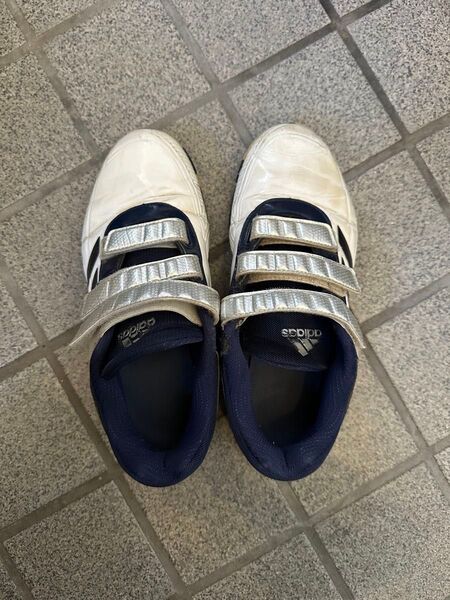 adidas サッカーシューズ 23cm