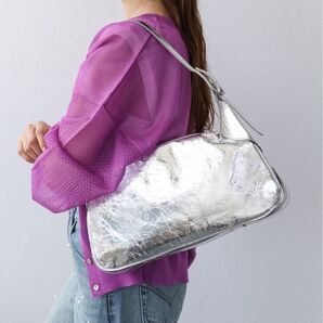 未使用・タグ付き メタリックシルバーショルダーバッグ カシュカシュ