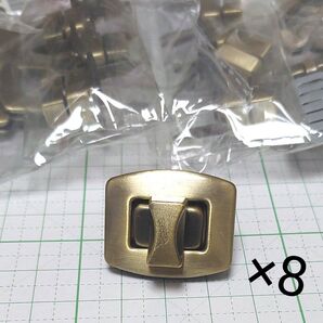 ひねり錠 スクエア アンティークゴールド 8個