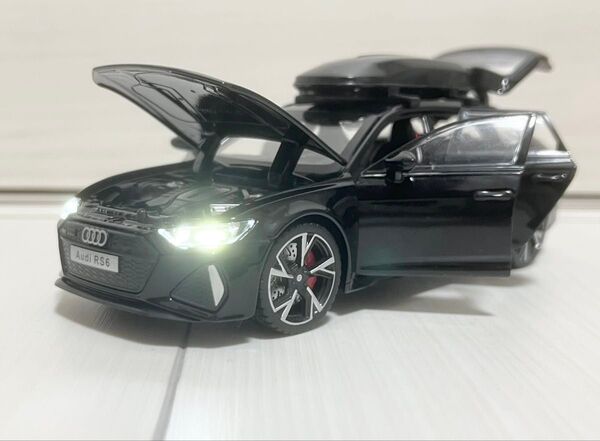 《新品》1:32 アウディ RS6 ミニカー