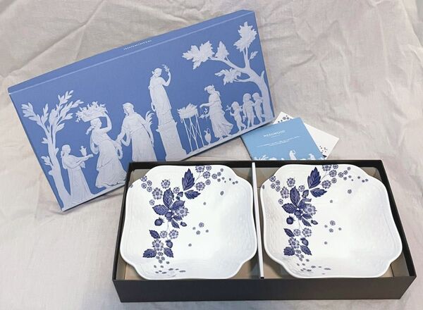 WEDGWOOD ウェッジウッド ストロベリー ブルーム インディゴ 角皿 2枚セット