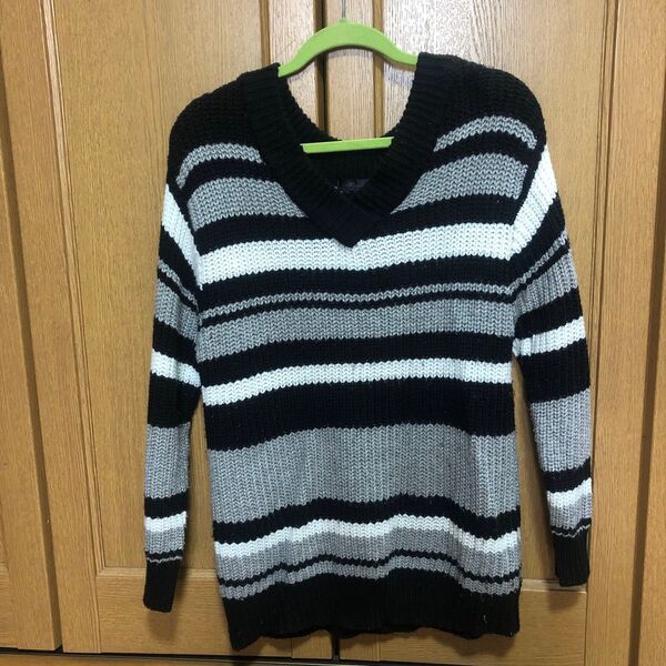 Vネック ニット セーター 長袖 ボーダー Mサイズ