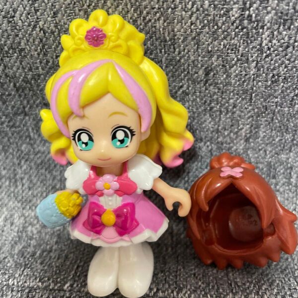 ゴープリンセスプリキュアのプリコーデドール キュアフローラ