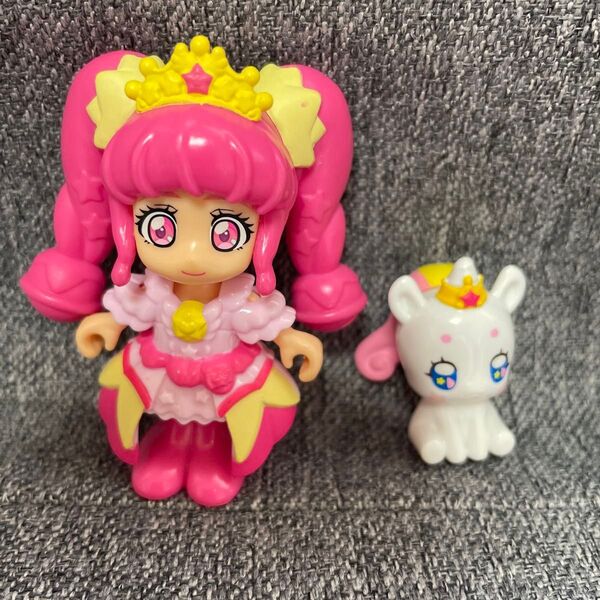 スタートゥインクルプリキュアのプリコーデドール キュアスター