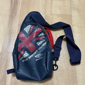 umbro ショルダーバッグ ネイビー