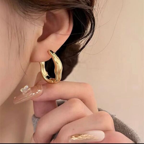 金 ピアス フープピアス 変形 いびつ 高見え シンプル 上品 おしゃれ オフィス シルバー ゴールド 大人 アクセサリー PM