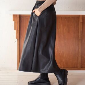 新品 未着用 【MAISON BREEZE】フェイクレザー ロングスカート ブラック レディース