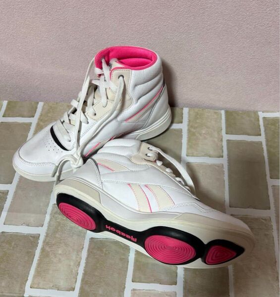 Reebok★レディースハイカットスニーカー★ホワイト×ピンク★