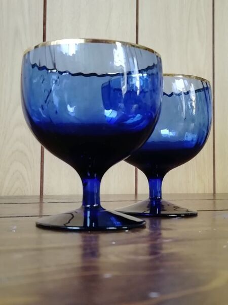 佐々木クリスタル 趣味の器 冷酒杯 2個セット 日本製 ペア 金彩 クリスタル ブルー 懐石杯 高さ約7㎝ 食前酒 ミニワイングラス 金縁 送料込