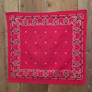 50s USA made . Tiger Elephant brand Vintage bandana America old clothes men's lady's handkerchie peiz Lee pattern . red 37