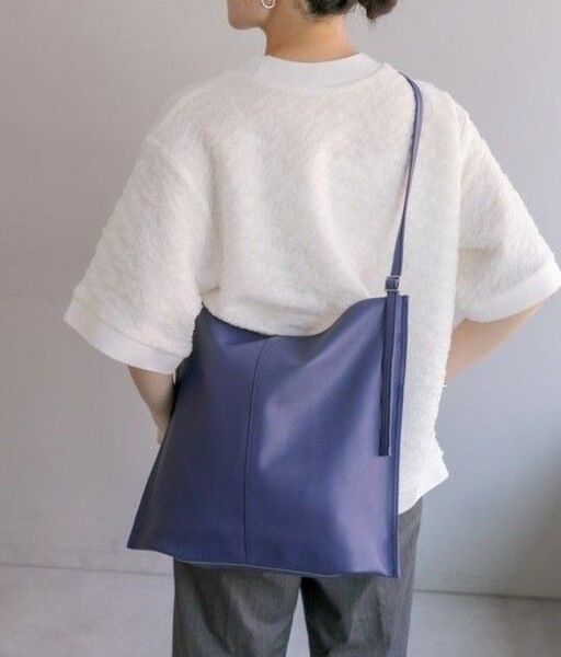イアパピヨネ ぺったんワンハンドルバッグ ショルダーバッグ ブルー