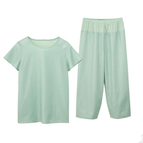 SALE価格!パジャマ 部屋着 さらさら みどり 緑 新品 上下セット Tシャツ パンツ 半袖 Lサイズ
