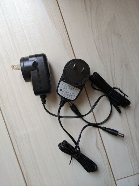 ACアダプター 電源アダプタ 20v 0.6A planex