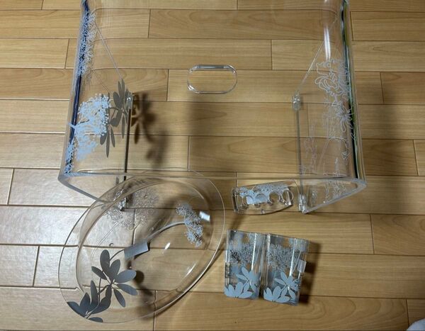 ♪ 新品 サリナ バスチェアL&ウォッシュボール&タンブラー 2個、歯ブラシスタンド♪