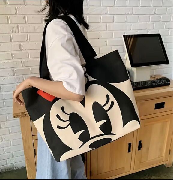 ☆新品未使用☆ ミニーマウス ショルダーバッグ ファスナー トートバッグ 大きめ