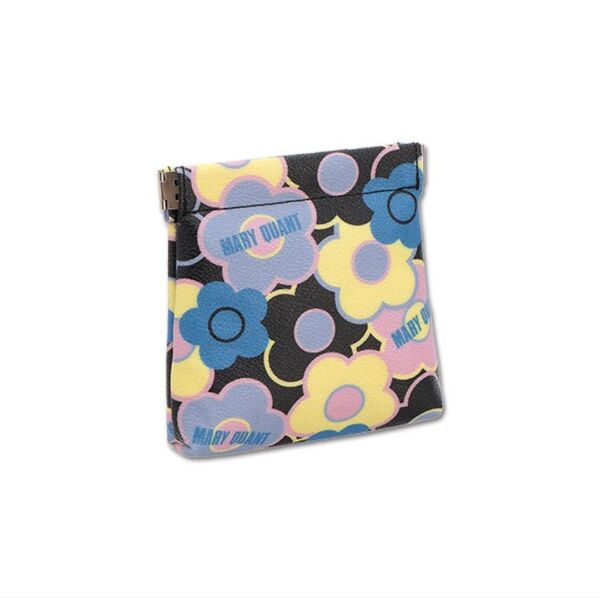 MARY QUANT カラーエッジラインデイジーバネクチポーチ(ブラック)