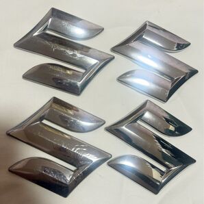 スズキ 純正 エンブレム シルバー 10x10 4個