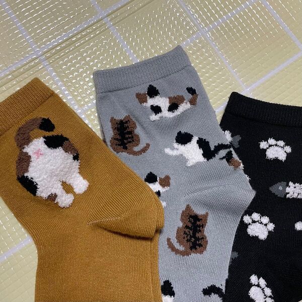 新品 三毛猫 ファニー ソックス 3足 セット おしり ケツ穴 お尻の穴 トラ猫 靴下 肉球 23 〜 25cm 綿入り ハチワレ