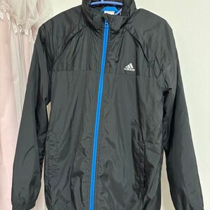 adidasウインドブレーカー