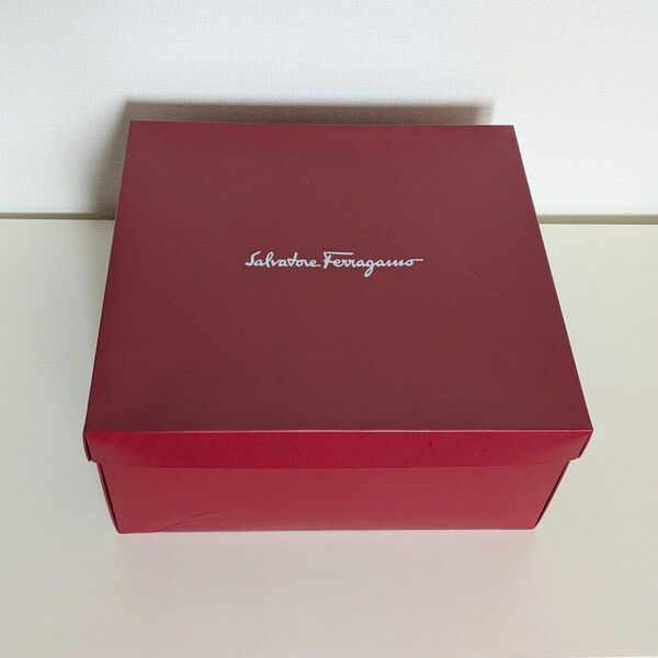 Salvatore Ferragamo 箱 収納箱 大 フェラガモ 保管ボックス ブランド箱 空き箱