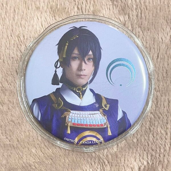刀剣乱舞 陸奥一蓮 ランダム缶バッジ 三日月宗近 (黒羽麻璃央 さん) 1点(カテ/おもちゃ or ファッション)