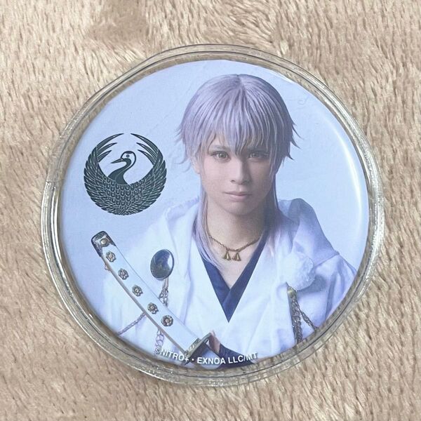 刀剣乱舞 陸奥一蓮 ランダム缶バッジ 鶴丸国永 (岡宮来夢 さん) 1点(カテ/おもちゃ or ファッション)