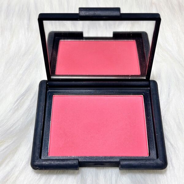 NARS ブラッシュLE 4061 ルビーグレープフルーツ チーク
