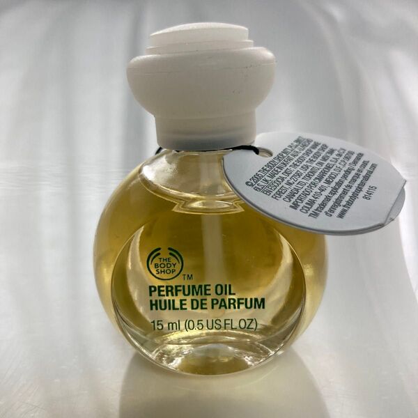 ザボディショップ ファジーピーチ パフュームオイル 15ml