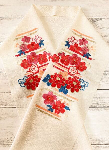 刺繍半衿 梅 桜 成人式 結婚式 和装小物 半襟 振袖 着物