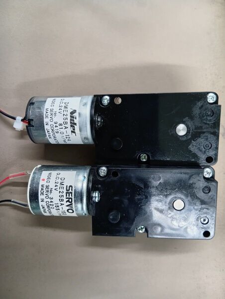 新品未使用2個セット 日本サーボ ニデック ブラシ付DCモーターLタイプ DME25BA-124 153 3W ギアードモーター