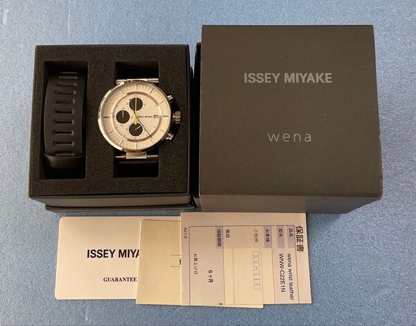 ISSEY MIYAKEコラボモデル WNW-SC22E1N/B