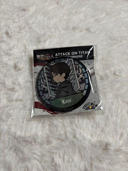 進撃の巨人 リヴァイ グリッター缶バッジ