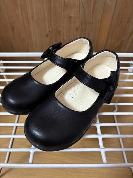 フォーマルシューズ 女の子 靴 黒19cm/卒園式、入学式など冠婚葬祭に
