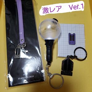 BTS 激レア ミニアミボム ver.1 OFFICIALL IGHTSTICKKEYRING 新品ロゴバッジ キーリング
