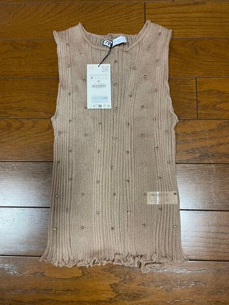 タグ付き未着用 ZARA ベージュ ノースリーブ リブ編み ビーズ装飾 サイズM