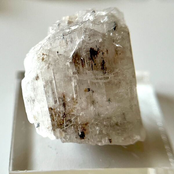 クンツァイト 78.35ct 天然石 原石 パキスタン 鉱物 鉱石 パワーストーン お守り 開運 恋愛運 一点もの コレクション