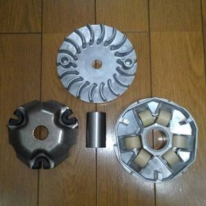 アドレスV125の高品質プーリーセット新品 全年式対応!加速が良くなります♪