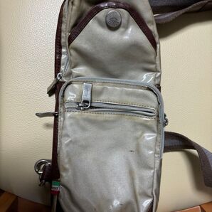 斜め掛けバッグ