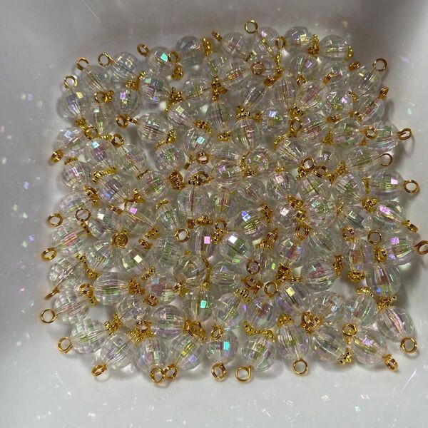 ☆ハンドメイド☆アクリルビーズのコネクターパーツ 多面カット オーロラクリア