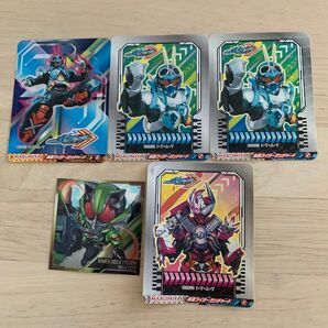 仮面ライダーガッチャード カード 仮面ライダー ウエハース カレー シール