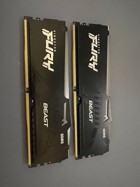 Kingston Fury DDR5 RGB 32GB(16×2) 4800MT/s Intel XMP対応