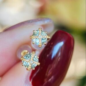 ▼ 天然ダイヤモンド付きアクアマリンピアスk18