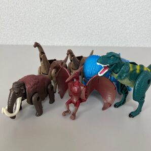 ワイルドエッグ ティラノサウルス トリケラトプス ブラキオサウルス マンモス プテラノドン バンダイ
